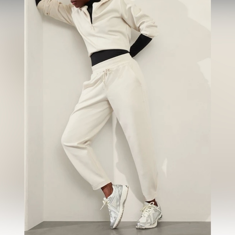 Nwt allure high rise jogger